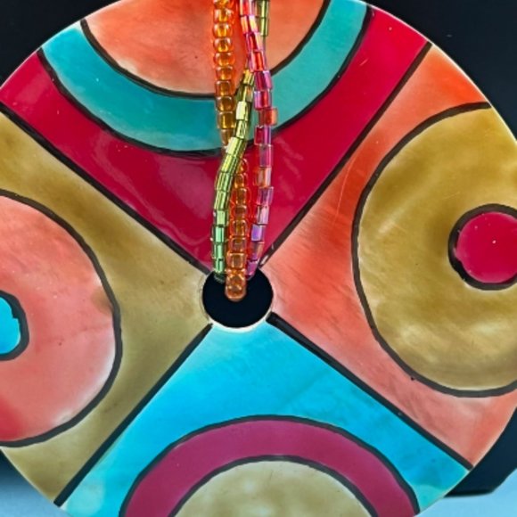 Mod GEOMETRIC DESIGN SHELL Necklace, Chunky, Colorful Lucite Beaded Multi Strand - Picture 3 of 9